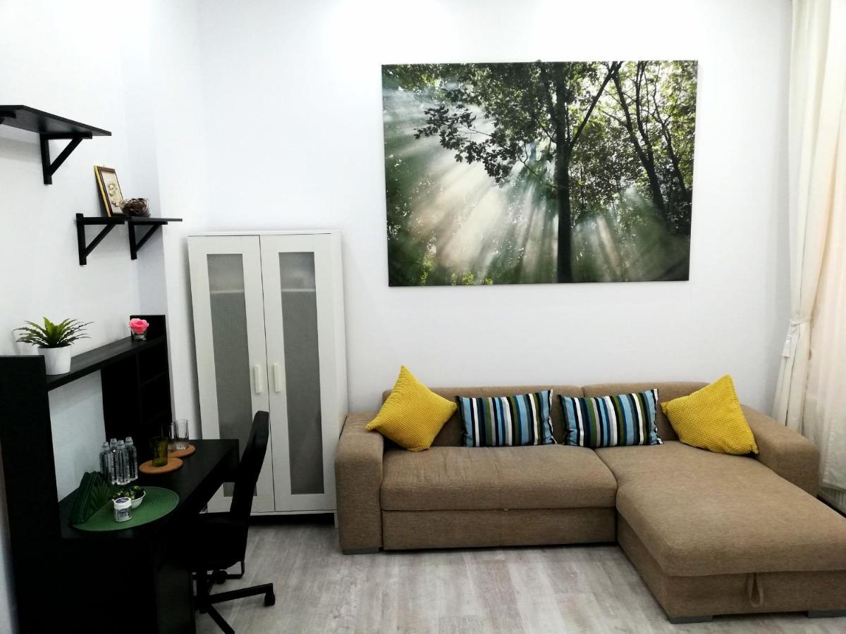 Ultracentral Studio For 4 Bucarest Exterior foto